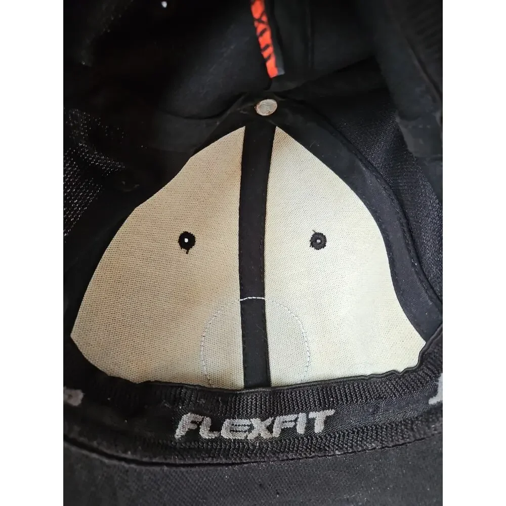 Cinch Flexfit Hat Black S/M Rubber Logo Patch Stretch Fit Western Rodeo Cap